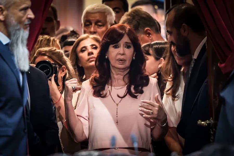 FISCALÍA ARGENTINA RECHAZA QUE SE CONCEDA PRISIÓN DOMICILIARIA A CRISTINA FERNÁNDEZ