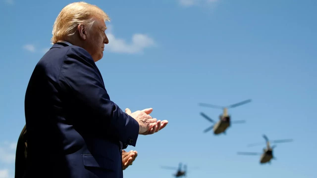 DONALD TRUMP CELEBRA SU CUMPLEAÑOS CON UN IMPONENTE DESFILE MILITAR