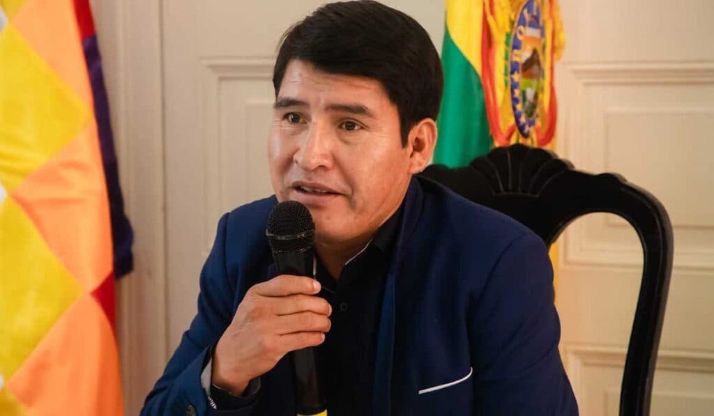 IMPUTAN A UNA JOVEN POR LA CAÍDA DEL GOBERNADOR DAMIÁN CONDORI
