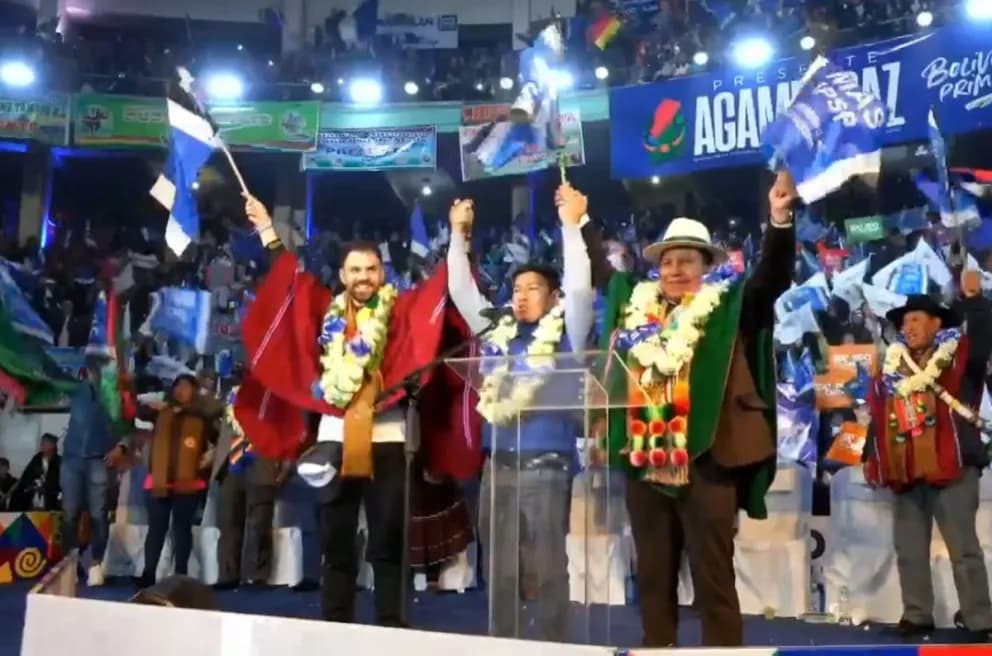 EL MAS COMIENZA SU CAMPAÑA CON LA PROCLAMACIÓN DE DEL CASTILLO Y BERNA EN LA PAZ