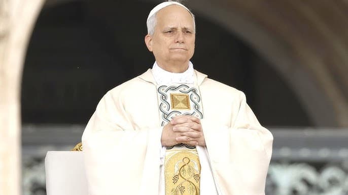 EL PAPA LEÓN XIV LLAMÓ A FRENAR LA GUERRA ANTES DE QUE SE CONVIERTA EN UNA “VORÁGINE IRREPARABLE”