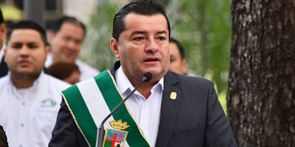 JUEZ EMITE MANDAMIENTO DE APREMIO CONTRA ALCALDE JHONNY FERNÁNDEZ