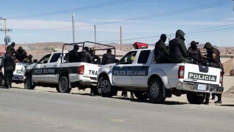 CINCO APREHENDIDOS ENTRE ELLOS UN PRESUNTO FRANCOTIRADOR EN LLALLAGUA