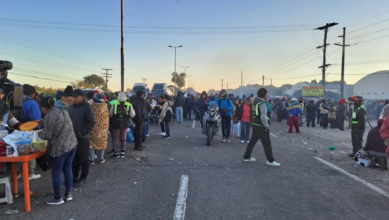 SEGUNDO DÍA DE BLOQUEO DE MOTOTAXISTA EN WARNES POR AUMENTO DE PASAJE