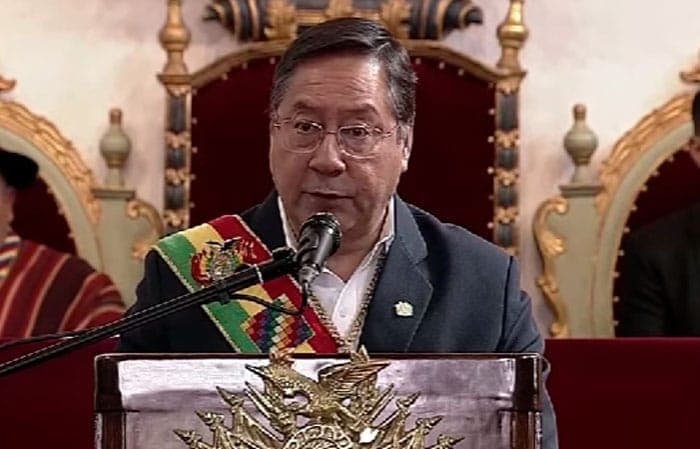 ARCE ATRIBUYE CRISIS AL “GOLPE FALLIDO” Y ASEGURA QUE BOLIVIA SIGUE EN PIE