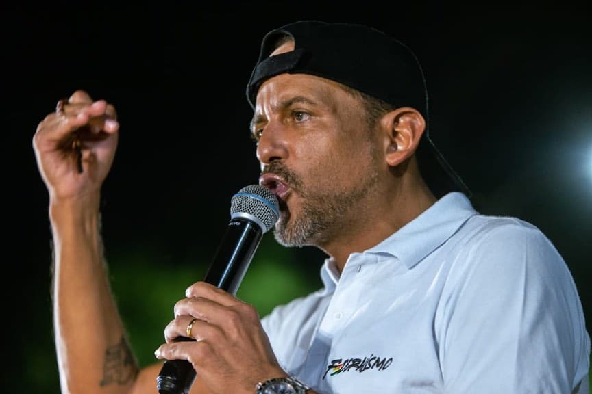 CAMACHO SE DESMARCA: NO RESPALDARÁ A TUTO NI A RODRIGO EN LA SEGUNDA VUELTA