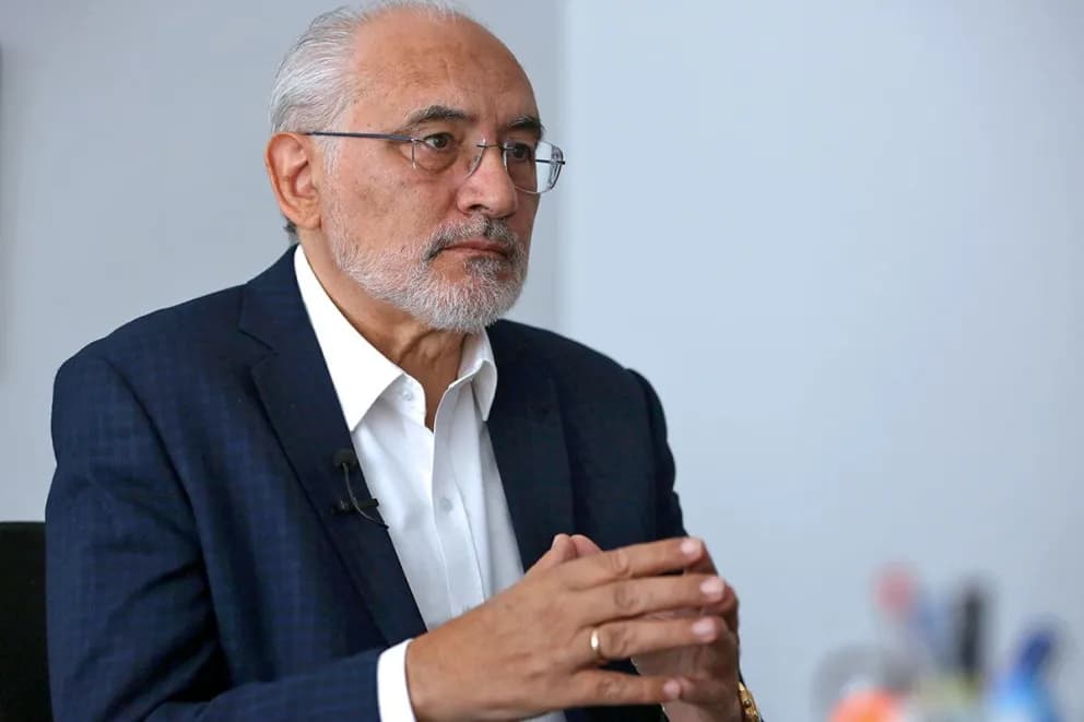 MESA: “LA LIBERTAD DE CAMACHO Y PUMARI ES EL PRIMER PASO HACIA EL FIN DE LA AUTOCRACIA”
