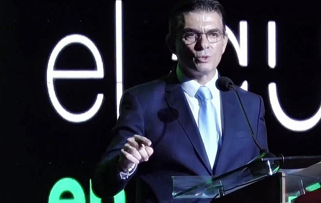 PAZ PIDE A TUTO BAJAR SU CANDIDATURA COMO UN ACTO DE GRANDEZA