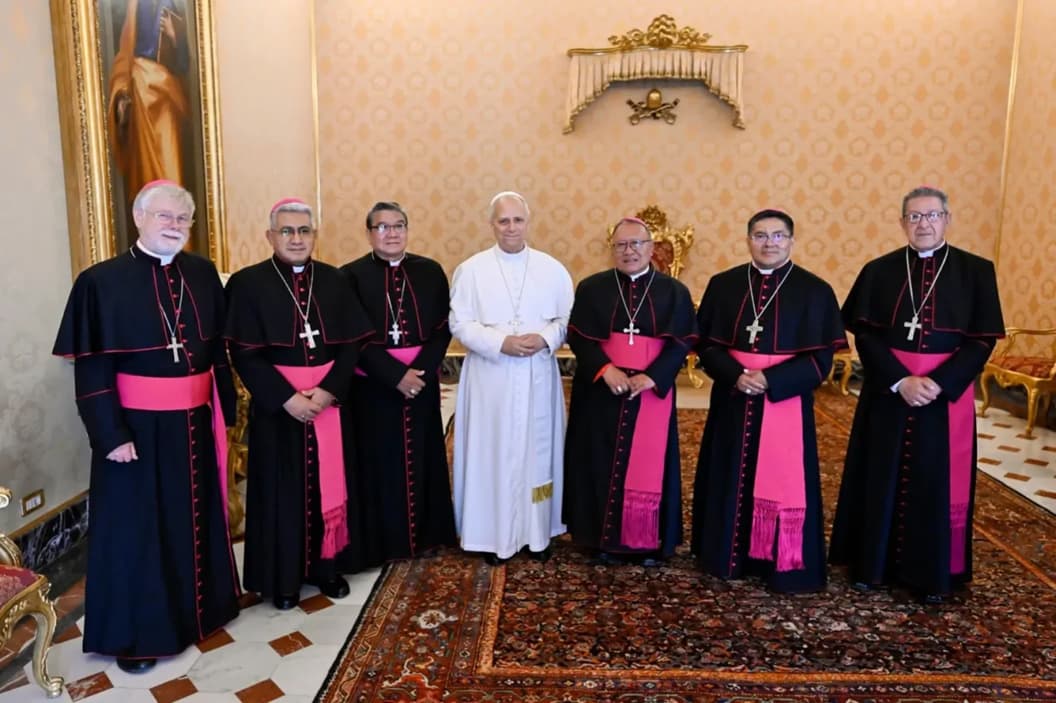 OBISPOS DE BOLIVIA SE REÚNEN CON EL PAPA LEÓN XIV EN ROMA
