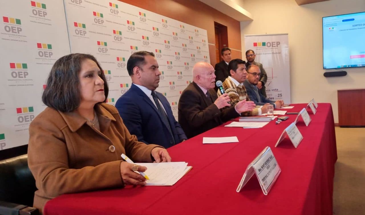 TSE REAFIRMA TRANSPARENCIA Y RECHAZA DENUNCIAS DE FRAUDE SIN EVIDENCIA