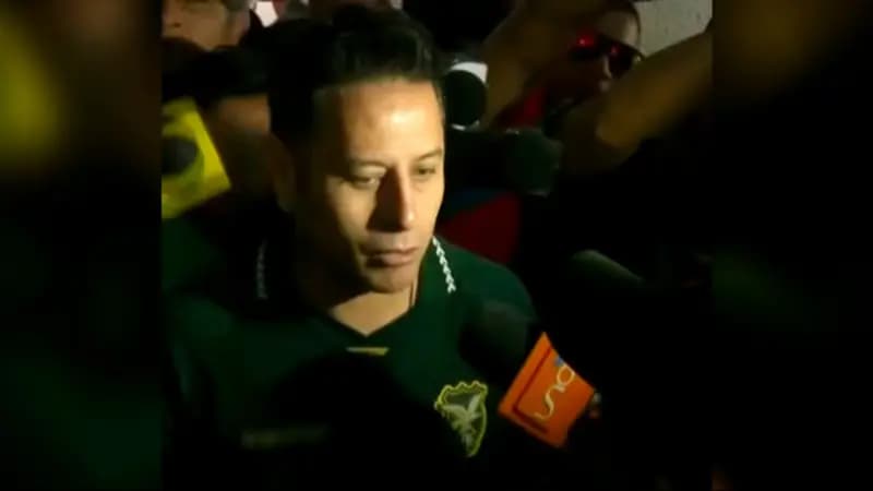 EDMAND LARA EJERCIÓ SU VOTO EN SANTA CRUZ Y FUE ABUCHEADO POR CIUDADANOS