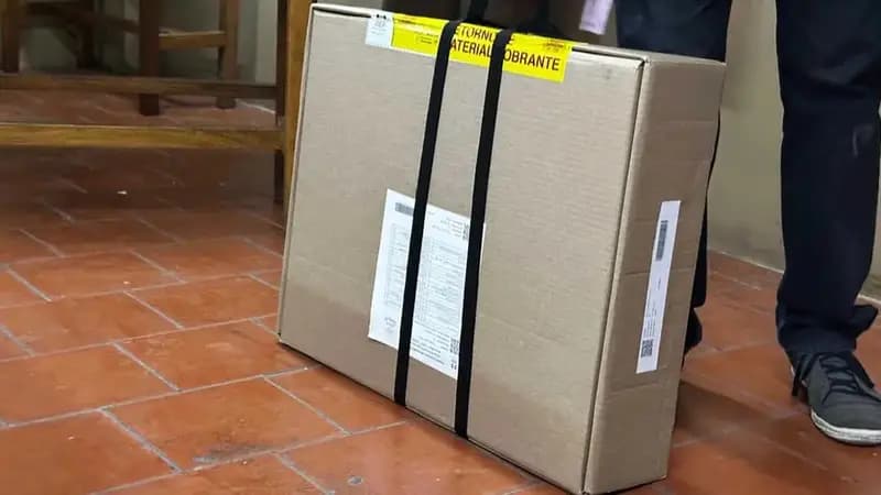LLEGARON LAS PRIMERAS MALETAS Y ARRANCA EL CONTEO DE VOTOS EN SANTA CRUZ