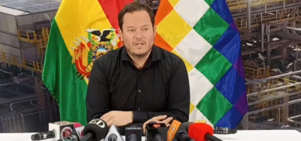 YPFB ALERTA SOBRE DESABASTECIMIENTO Y ESPERA SOLUCIÓN DE DIVISAS PARA EL VIERNES