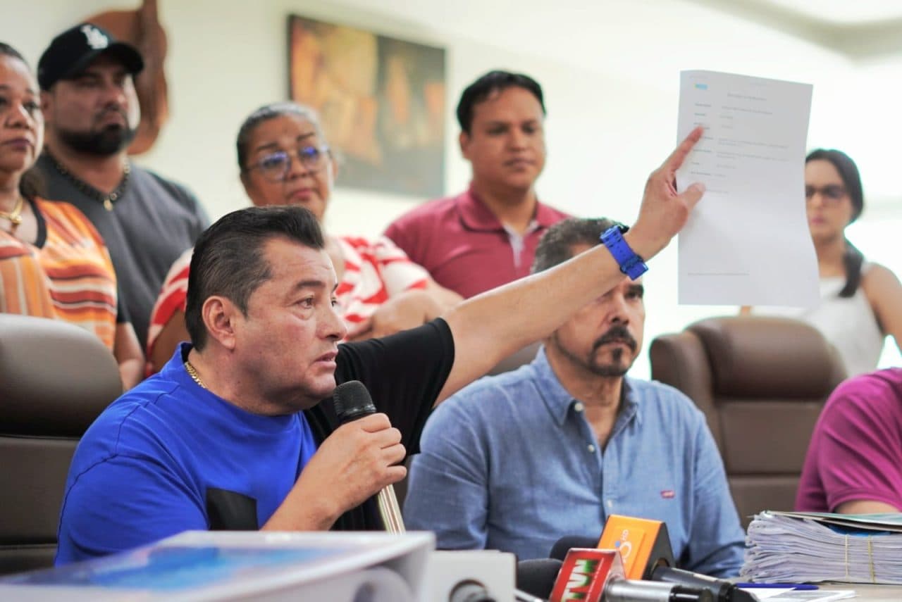 “ESTO NO PUEDE SEGUIR ASÍ”: JHONNY FERNÁNDEZ CRITICA NUEVOS PAROS EN SALUD