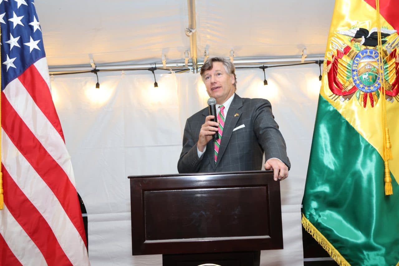 ENVIADOS DEL PRESIDENTE TRUMP SE REÚNEN CON AMCHAM BOLIVIA