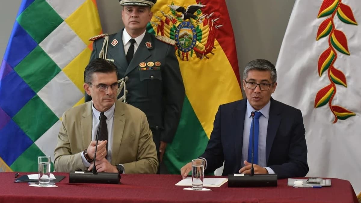 GOBIERNO ELIMINA CUATRO IMPUESTOS Y ANUNCIA REFORMA DEL SISTEMA TRIBUTARIO