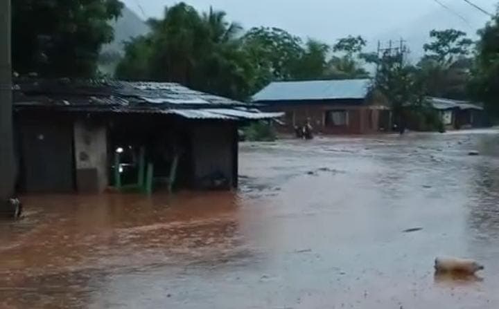 INUNDACIONES EN TIPUANI DEJAN MÁS DE 70 FAMILIAS DAMNIFICADAS
