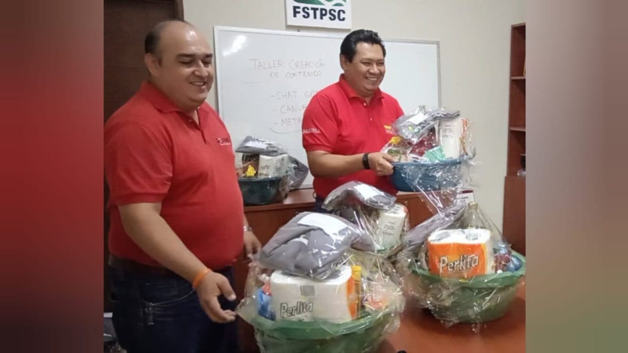 RADIO ACTUALIDAD RECONOCE LA LABOR DE SU PERSONAL CON ENTREGA DE CANASTONES