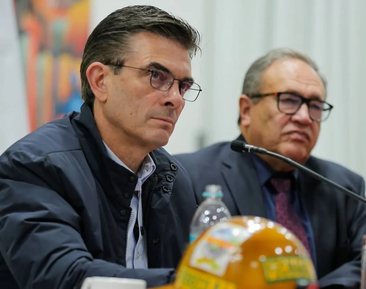 PRESIDENTE PAZ CONVOCA A ALCALDES A REUNIÓN POR DECRETO 5503