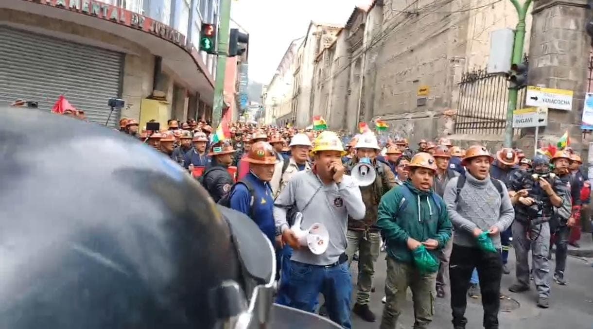 “HASTA LA ABROGACIÓN TOTAL”: MINEROS MANTIENEN PARO INDEFINIDO Y CONVOCAN A MARCHA
