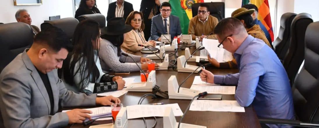 LEY «ANTIBLOQUEOS» SE CONGELA HASTA FEBRERO PARA BUSCAR CONSENSO