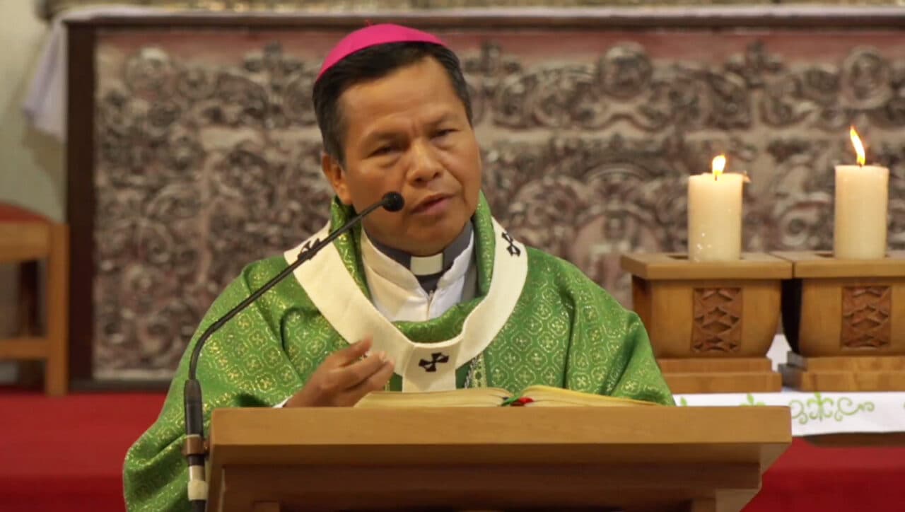 MONSEÑOR LEIGUE: “LA FELICIDAD VERDADERA NO DEPENDE DEL PODER NI LOS PRIVILEGIOS”