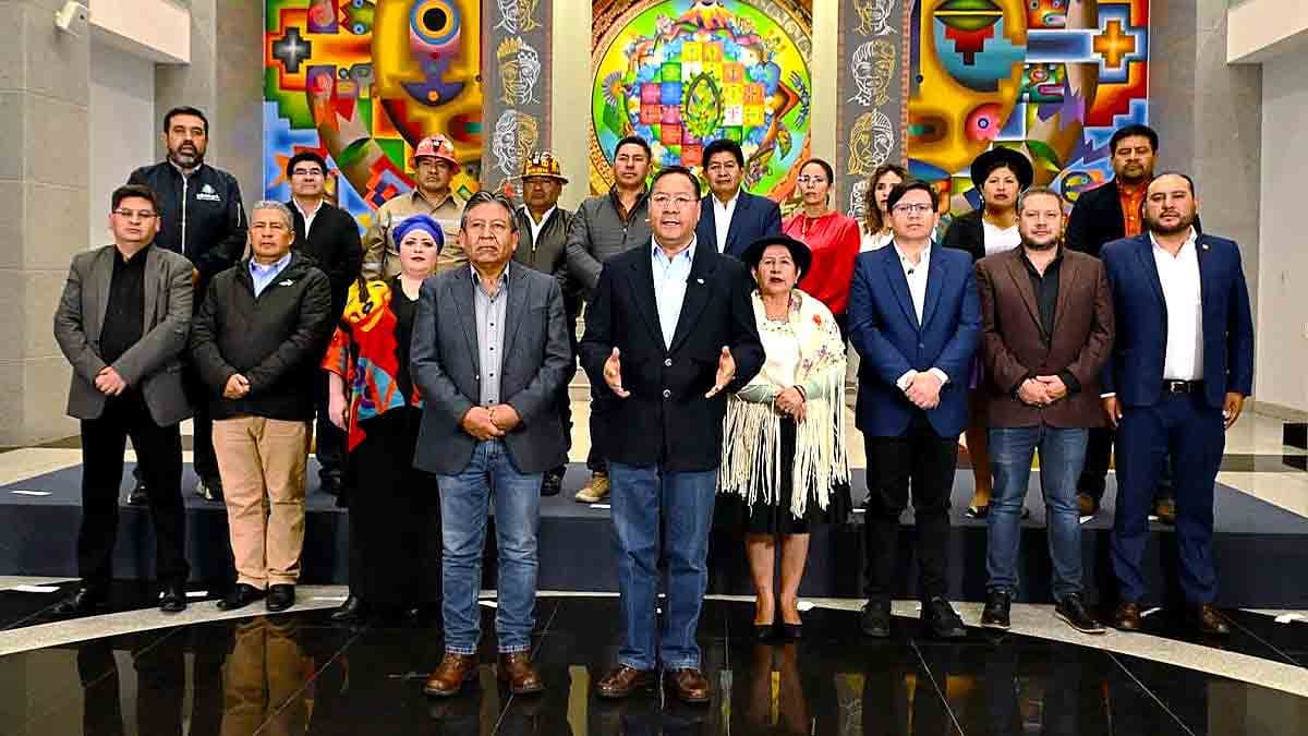 MÁS DE 5.000 EXFUNCIONARIOS NO PODRÁN SALIR DEL PAÍS TRAS DEJAR SUS CARGOS