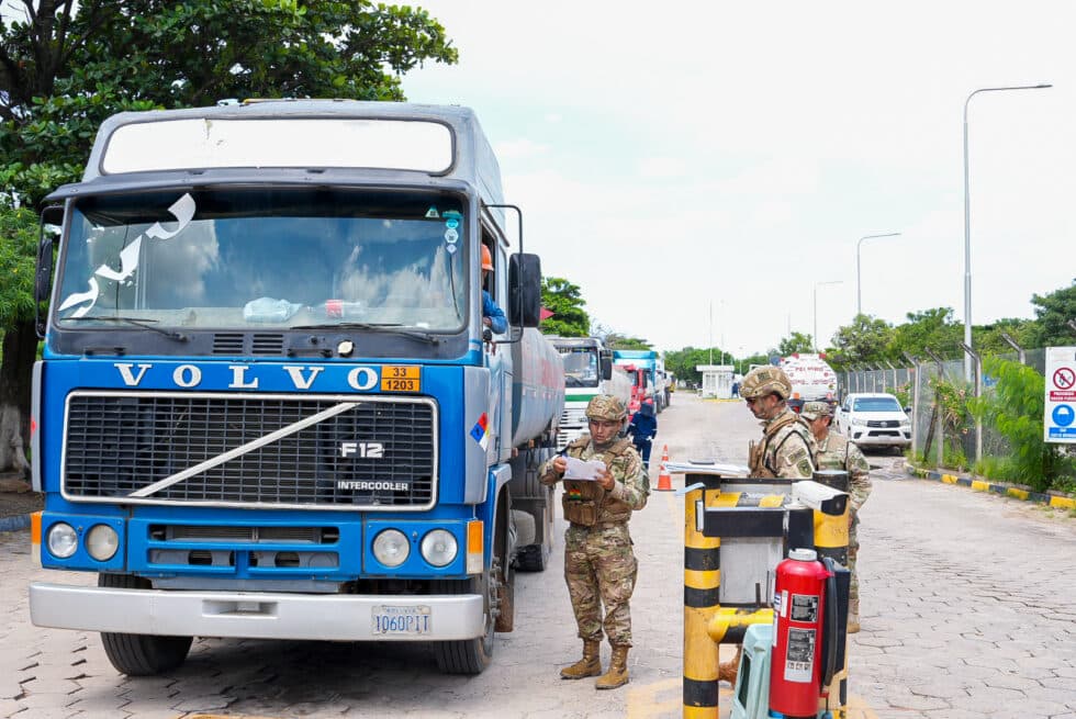 YPFB REFUERZA DESPACHO DE GASOLINA ADITIVADA EN LA PAZ Y SANTA CRUZ