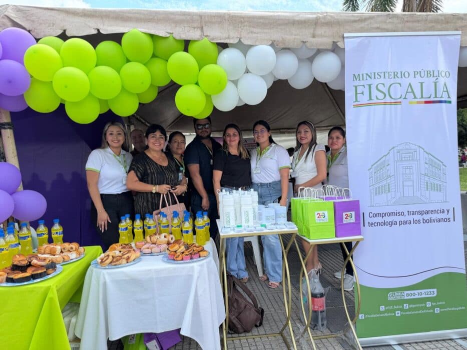 FISCALÍA DIFUNDE LA LEY 1636 DURANTE FERIA EDUCATIVA “MAREA MORADA”