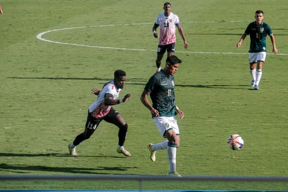 BOLIVIA DERROTA 3-0 A TRINIDAD Y TOBAGO Y SE ILUSIONA CON EL REPECHAJE