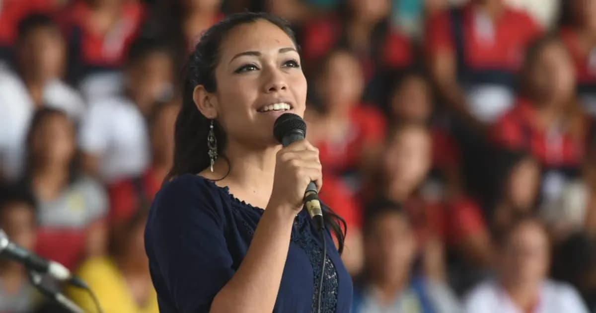 ADRIÁNA SALVATIERRA: “NO SE PUEDE AGARRAR Y QUEMAR LOS BILLETES ASÍ NOMÁS”