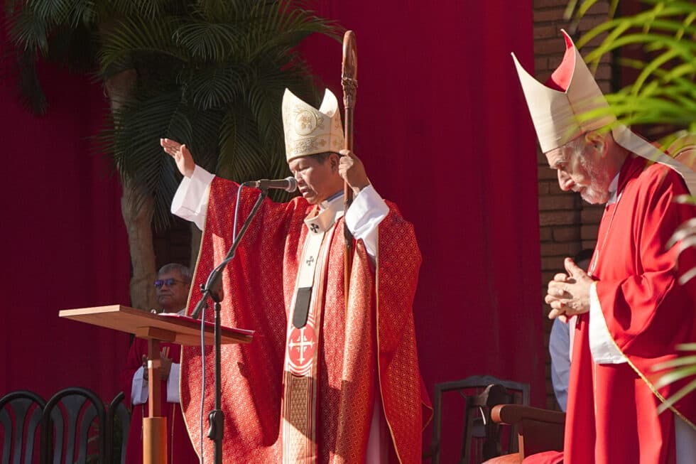 MONS. RENÉ LEIGUE: «AMAR A TODOS: EL DESAFÍO DE JESÚS QUE MARCA EL INICIO DE LA SEMANA SANTA»