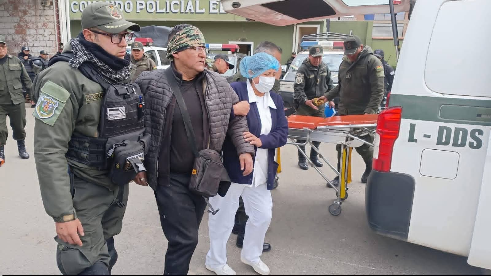 RESCATAN A SARGENTO MAYOR TRAS SER RETENIDO EN MEDIO DE BLOQUEOS