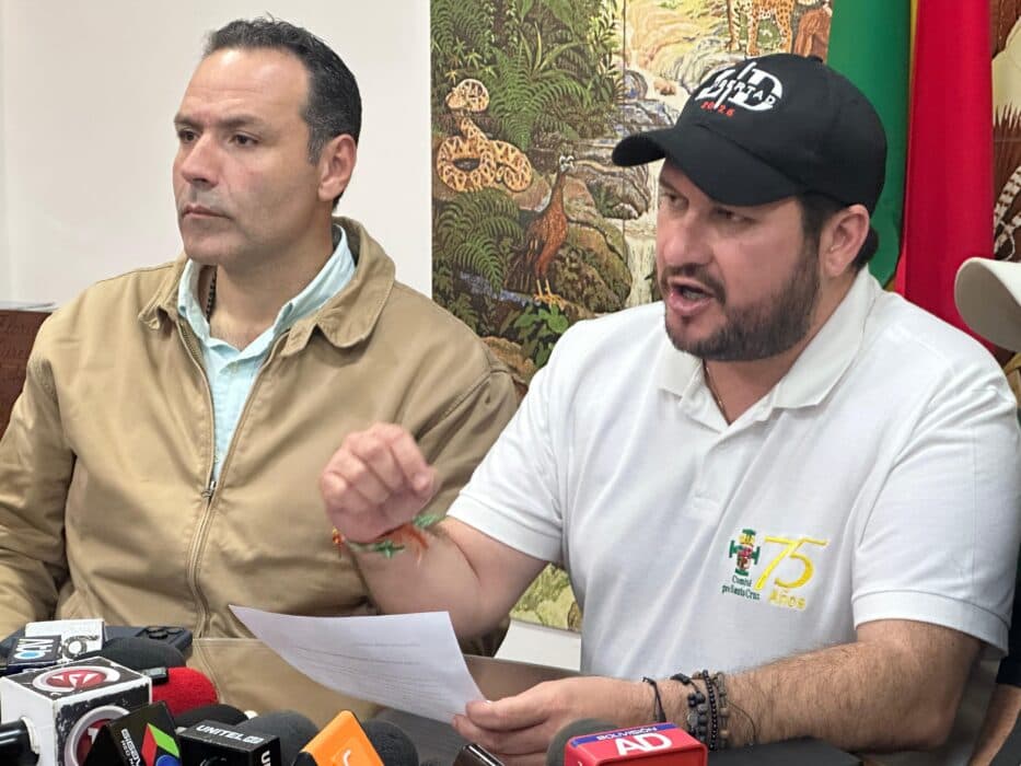 CÍVICOS DAN ULTIMÁTUM AL GOBIERNO POR BLOQUEOS