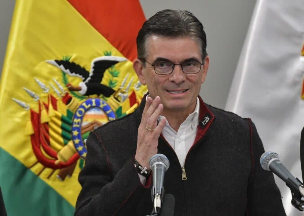 PAZ RECHAZA “INJERENCIA” DE COLOMBIA Y DEFIENDE MEDIDA DIPLOMÁTICA