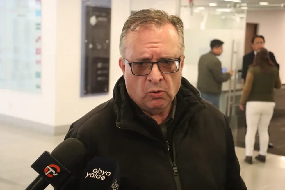 COB DECLARA PERSONA NO GRATA A CARLOS ALARCÓN POR IMPULSAR LA “LEY ANTIBLOQUEOS”
