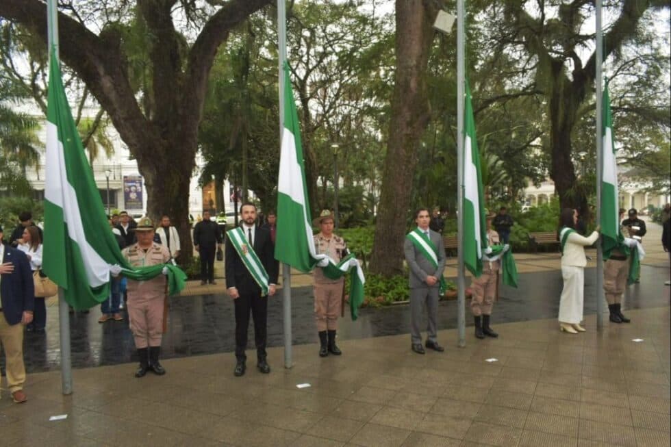 SANTA CRUZ CONMEMORA LOS 162 AÑOS DE SU BANDERA, SÍMBOLO DE IDENTIDAD Y RESISTENCIA