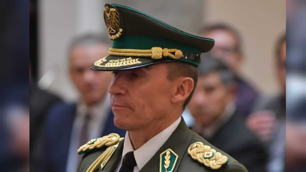 FISCALÍA INVESTIGA A SOKOL TRAS DENUNCIA POR COBROS IRREGULARES EN ASCENSOS Y DESTINOS