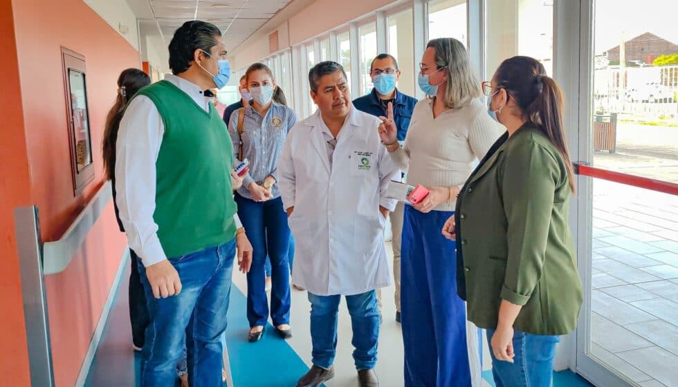 GOBERNACIÓN Y SALUD INSPECCIONAN HOSPITAL DE MONTERO PARA ACELERAR SU ENTREGA