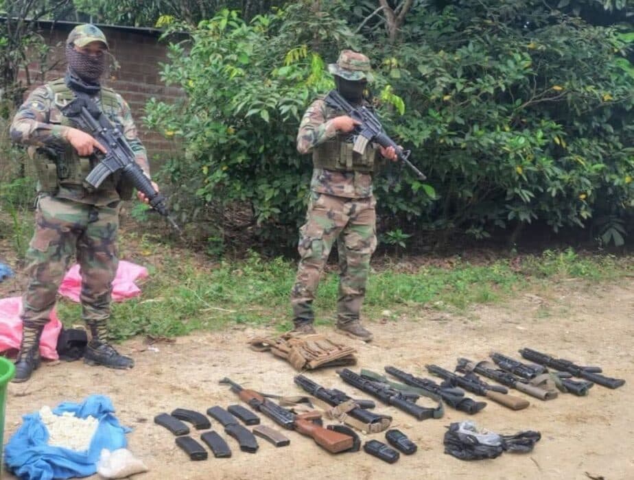 UMOPAR Y FELCN INCAUTAN ARMAS Y DESMANTELAN LABORATORIOS MÓVILES EN VILLA TUNARI