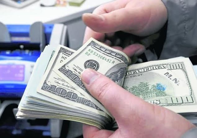 LA COTIZACIÓN OFICIAL DEL DÓLAR ALCANZA LOS BS 10,24 ESTE VIERNES