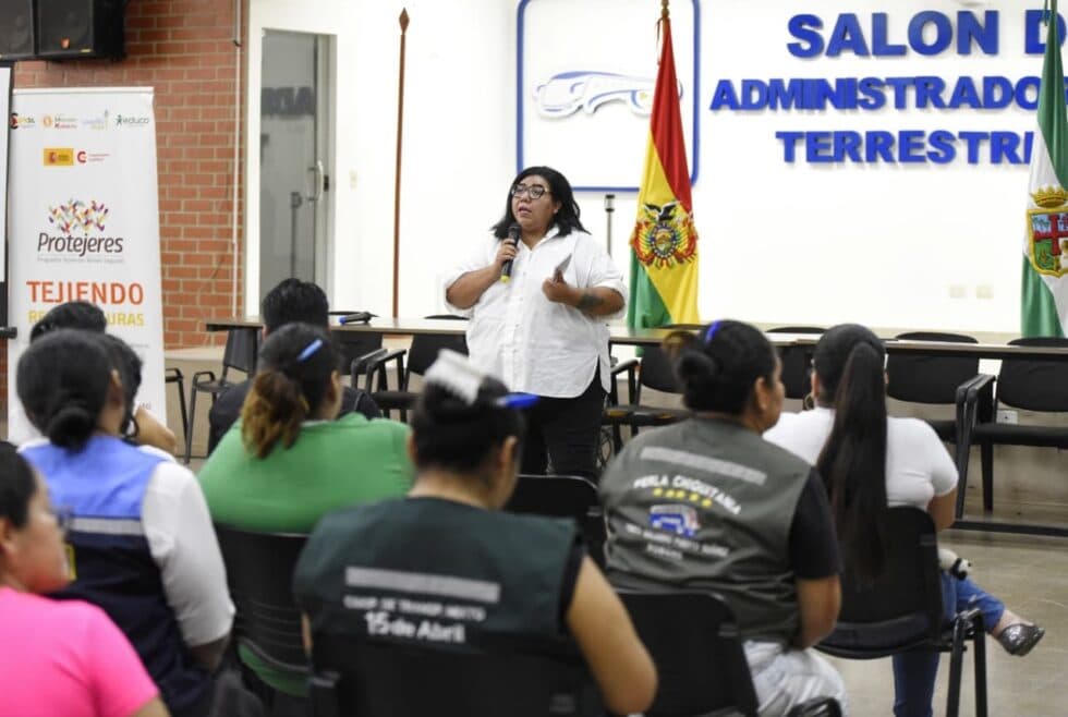 CAPACITAN A OPERADORES DE LA TERMINAL BIMODAL PARA FRENAR LA TRATA DE PERSONAS