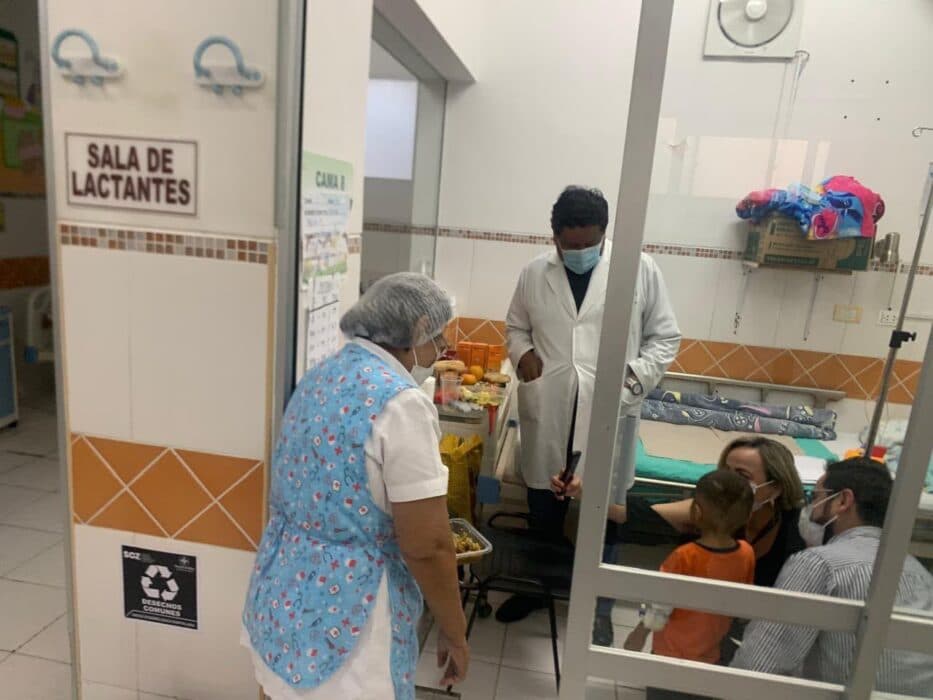 VICEMINISTERIO GESTIONA HOGAR PARA NIÑO ABANDONADO EN EL HOSPITAL DE NIÑOS DE SANTA CRUZ
