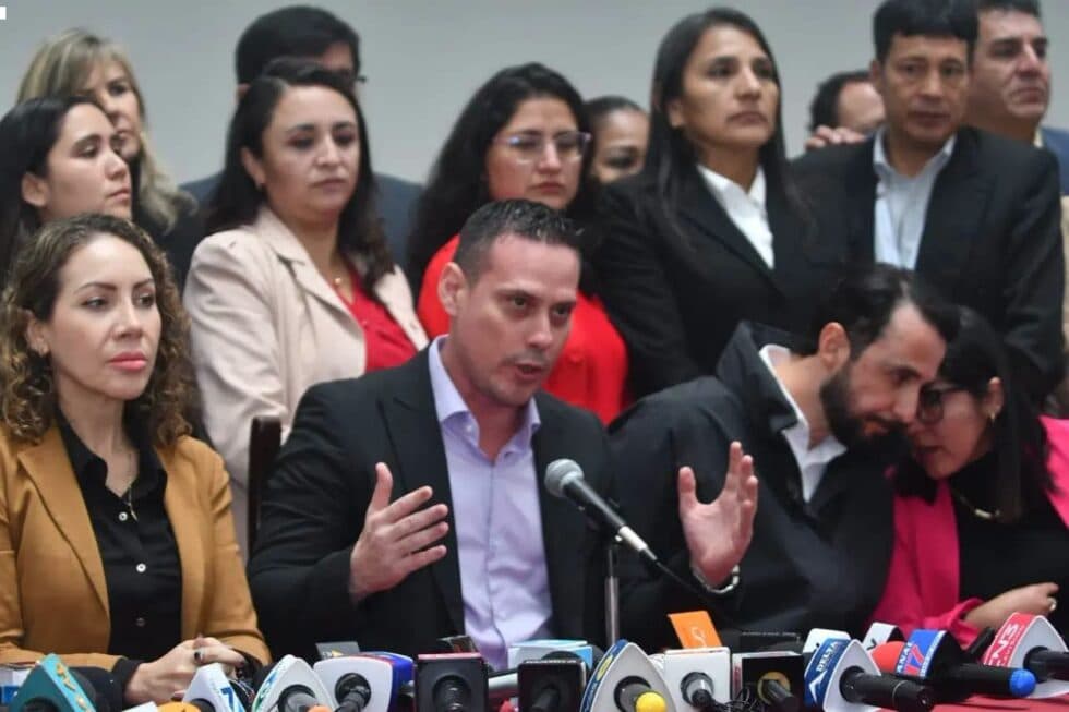 BANCADA DE LIBRE RESPALDA A LA FISCALÍA Y PIDE A LA POLICÍA NO INTERFERIR EN EL CASO CERIMEDO