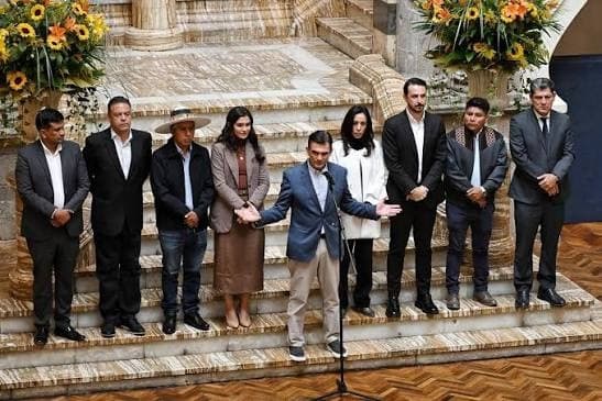 PAZ PLANTEA MAYOR DESCENTRALIZACIÓN Y ABRE DEBATE CON GOBERNADORES SOBRE LA DISTRIBUCIÓN DE RECURSOS