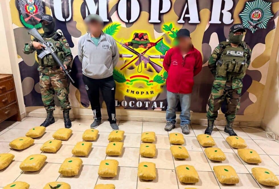 REQUISA A UNA FLOTA PERMITE HALLAR 30 PAQUETES DE MARIHUANA