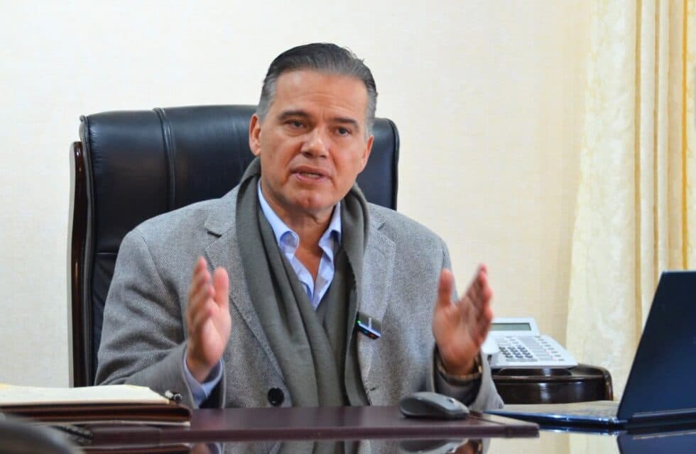 MINISTRO DE DEFENSA ADVIERTE QUE NO PERMITIRÁ BLOQUEOS DURANTE EL ESTADO DE EXCEPCIÓN