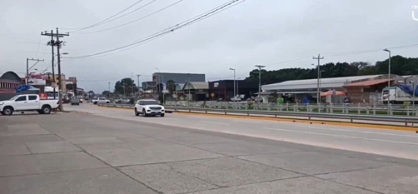 ALCALDÍA HABILITA EL 8VO ANILLO DOBLE VÍA A LA GUARDIA Y AMPLÍA FRENTES DE OBRAS VIALES