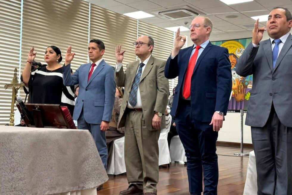 CUATRO VICEMINISTROS SON RATIFICADOS Y UNO NUEVO ASUME FUNCIONES EN EL EJECUTIVO