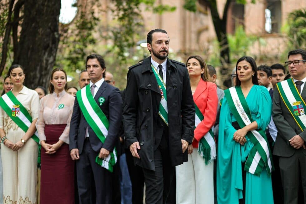 EN EL INICIO DEL MES CÍVICO, VELASCO ANUNCIA “GRANDES NOTICIAS” Y ASEGURA ABASTECIMIENTO DE COMBUSTIBLES